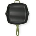 thumbnail image 2 of Chuck Hughes Poêle-Gril Carrée en Fonte 26 cm – Poêle-Gril Intérieure Robuste pour Viande, Poisson et Légumes, Surface Antiadhésive Assaisonnée, Répartition Uniforme de la Chaleur, Va au Four et sur la Cuisinière (Vert Colvert), 2 of 2