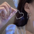 thumbnail image 2 of Pendientes de corazón de moda, joyería Punk para mujeres, regalos de amistad para niñas, accesorios geniales, 2 of 4