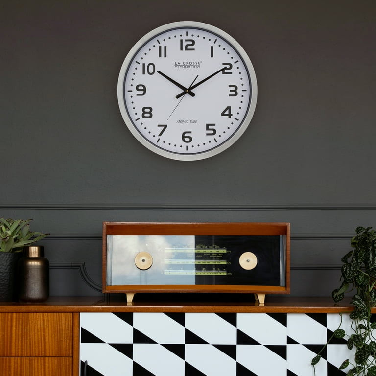 La Crosse Technology Indoor Automatic 20 Inch Atomic Analog La Crosse Technology Indoor Automatic 20 Inch Atomic Analog