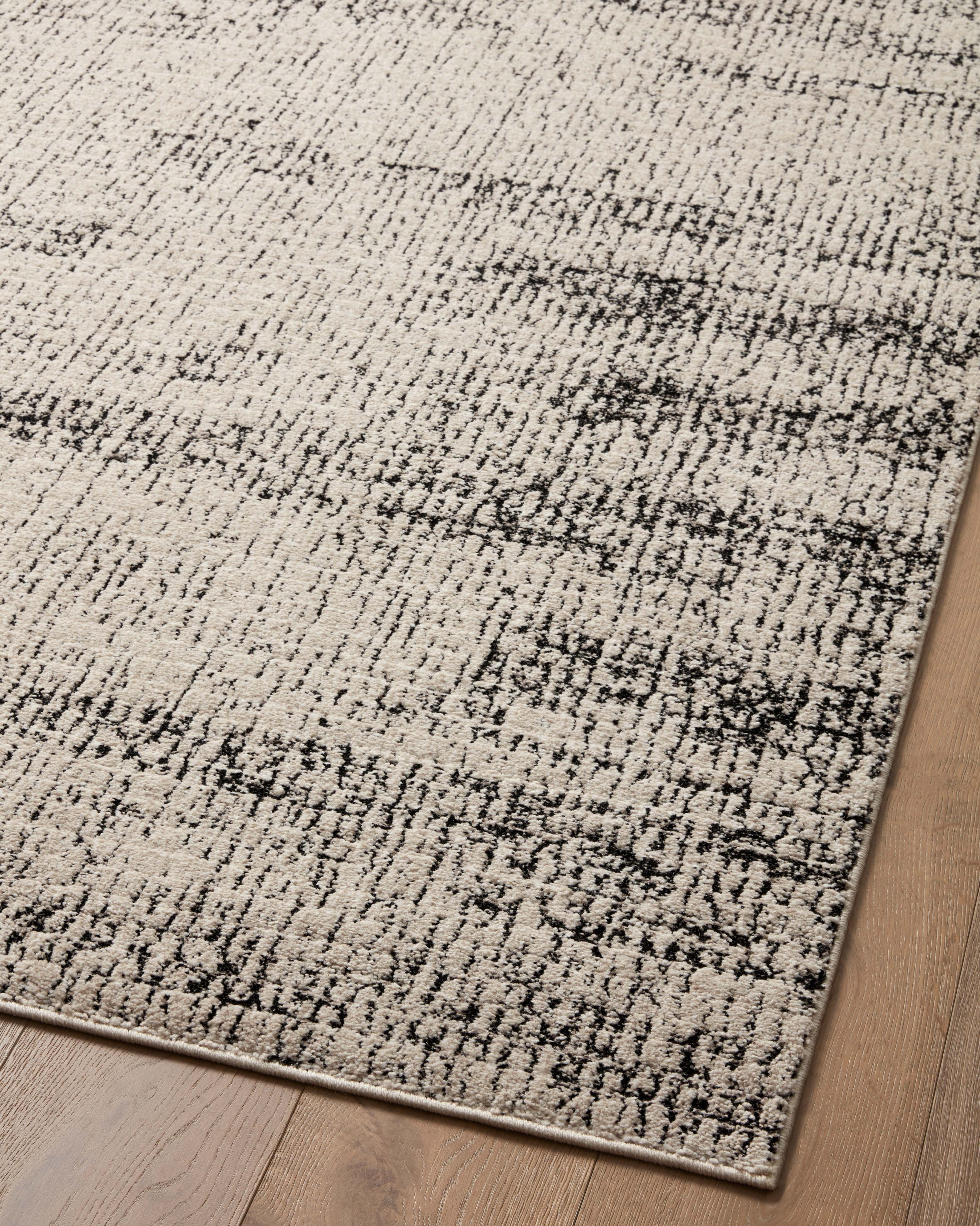 Loloi Darby Oatmeal / Charcoal 2'-7" x 8'-0" Runner Rug