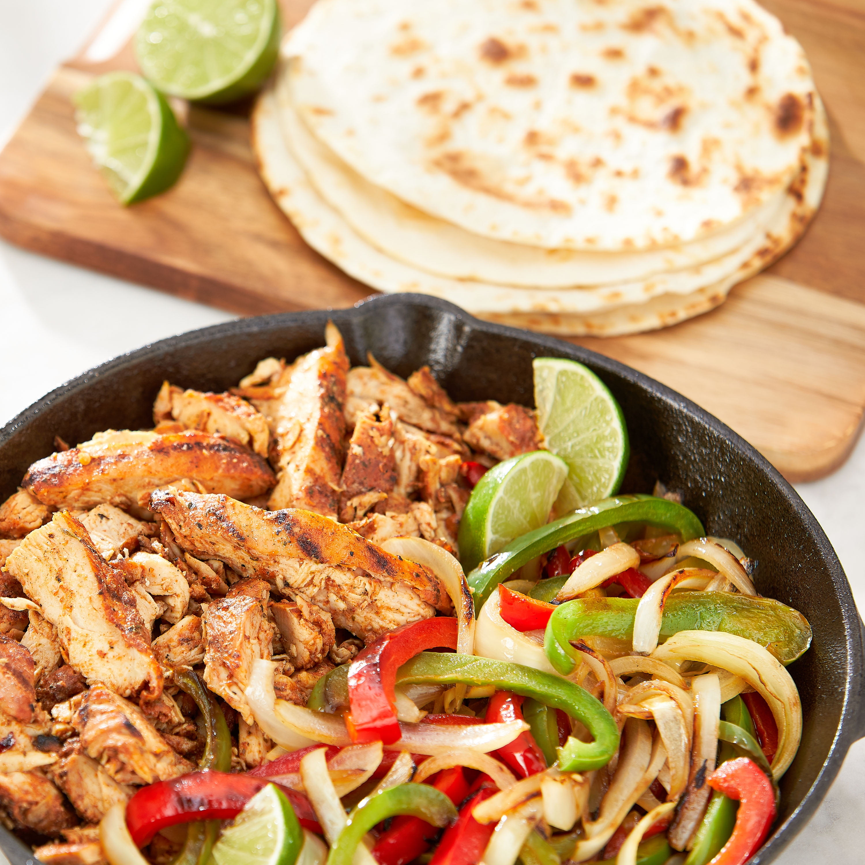 Marketside Fajita Seasoned Grilled Chicken, 16 oz, 20g of Protein, No Artificial Ingredients, Gluten Free (Refrigerated)