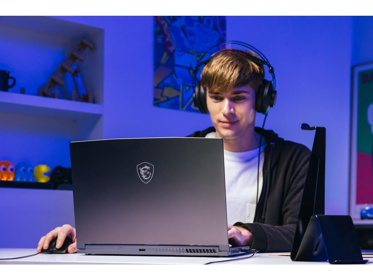 MSI - 15.6" GeForce RTX 4060 Laptop GPU - AMD Ryzen 9 8945HS - 16GB Memory - 1 TB PCIe SSD - Windows 11 Home 64-bit - Gaming Laptop - 144 Hz IPS (Thin A15 B8VF-270US )