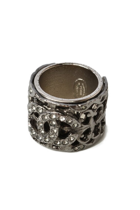 Pre-Owned CHANEL Coco Mark Rhinestone and Pearl Gunmetal Ring, Size 13 (Good)