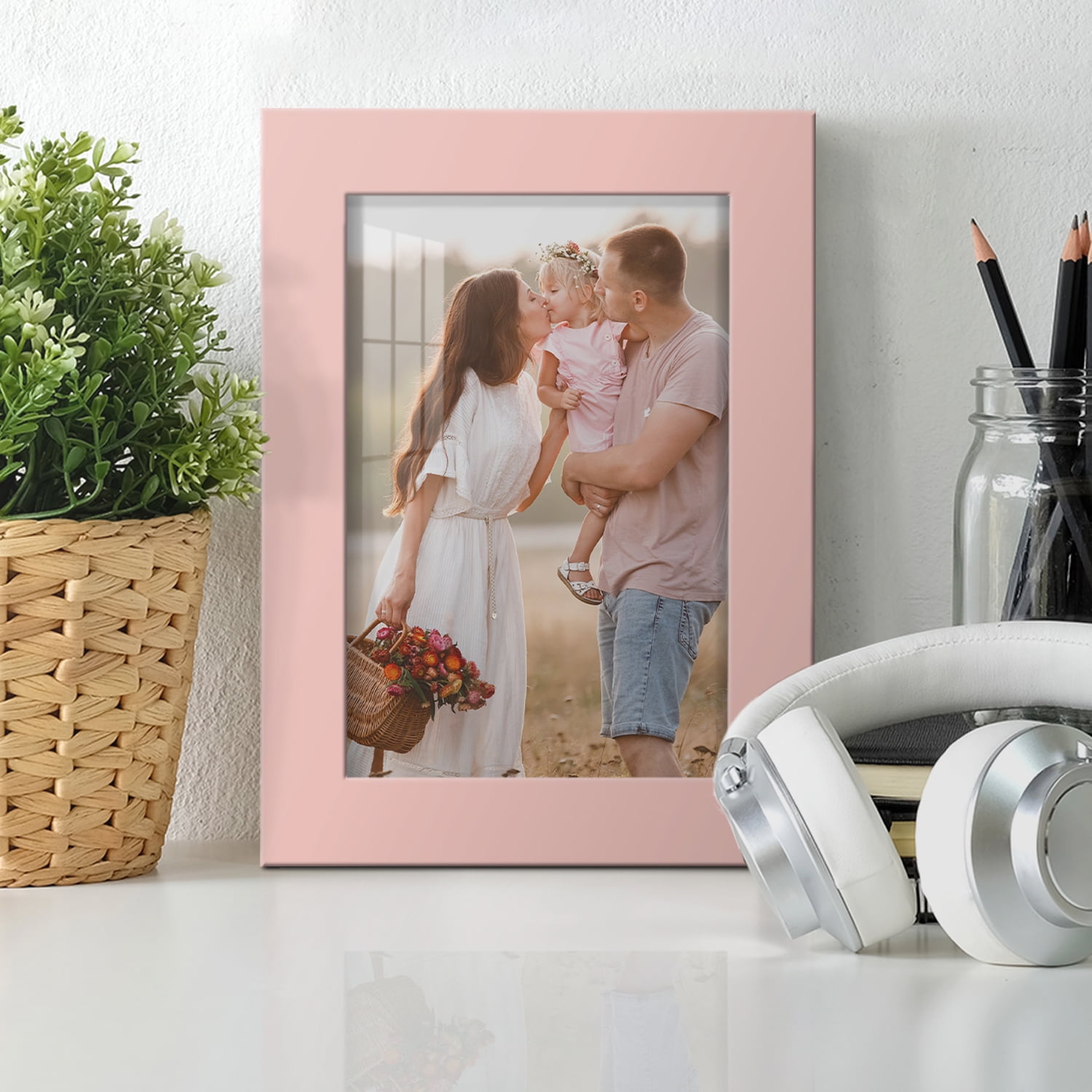 Modern 5 in. x 7 in. Pink Picture Frame (Set of 2)