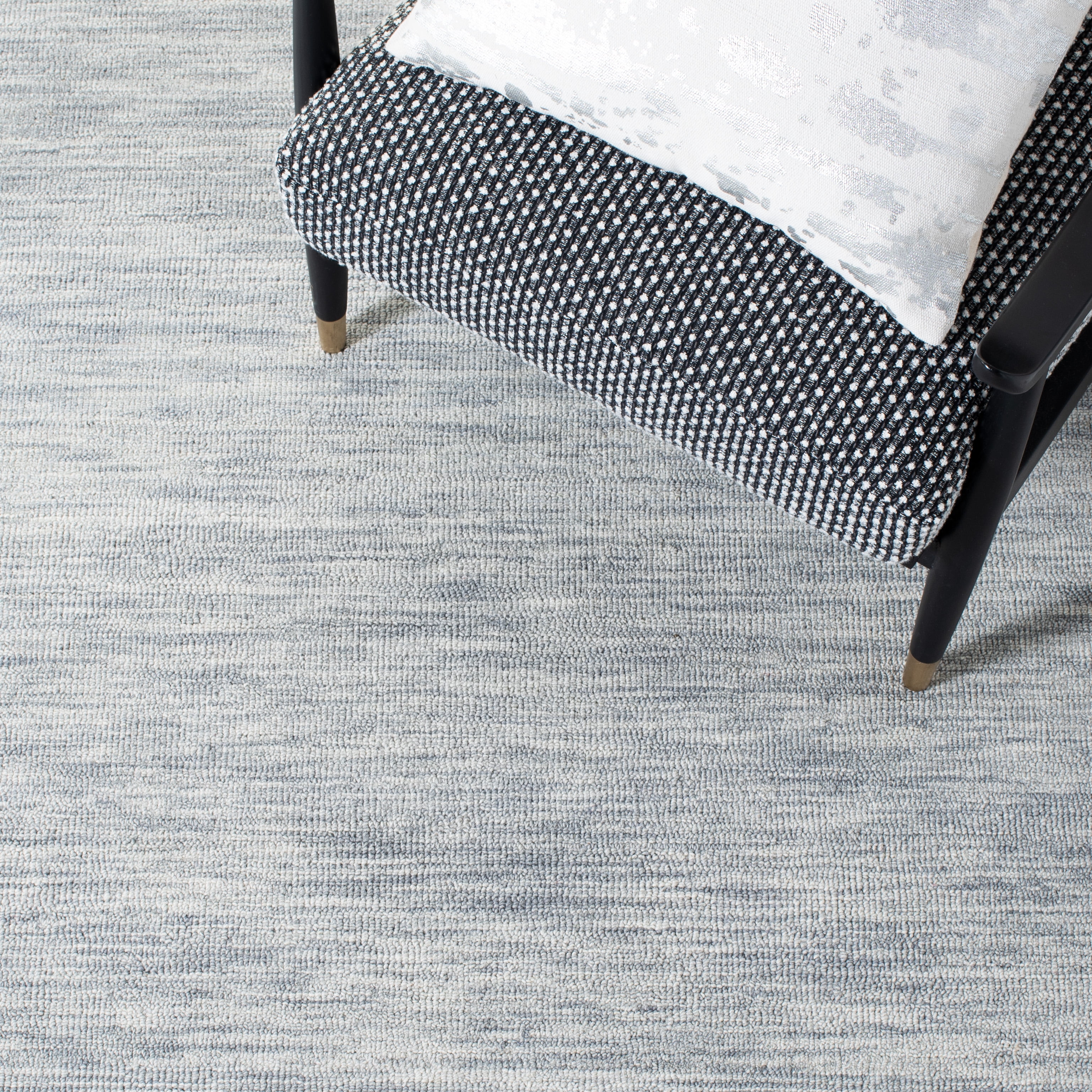 SAFAVIEH Metro Jaymes Distressed Area Rug, Light Grey, 8' x 10'