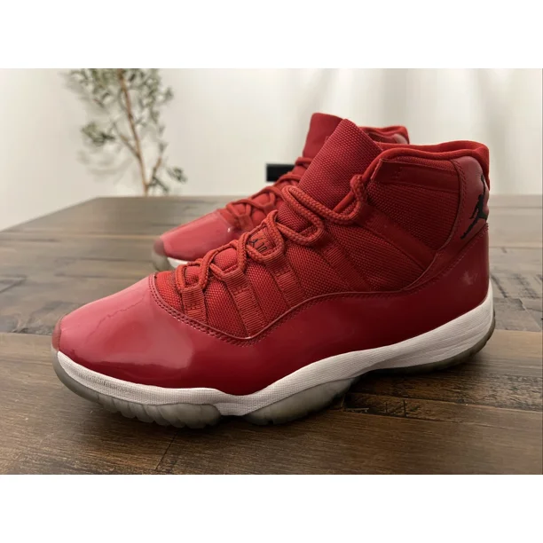 Ni - ke Ni - ke Air Jordan 11 Retro Win Like 96 Sneaker Shoes Size 10 Red 378037-623