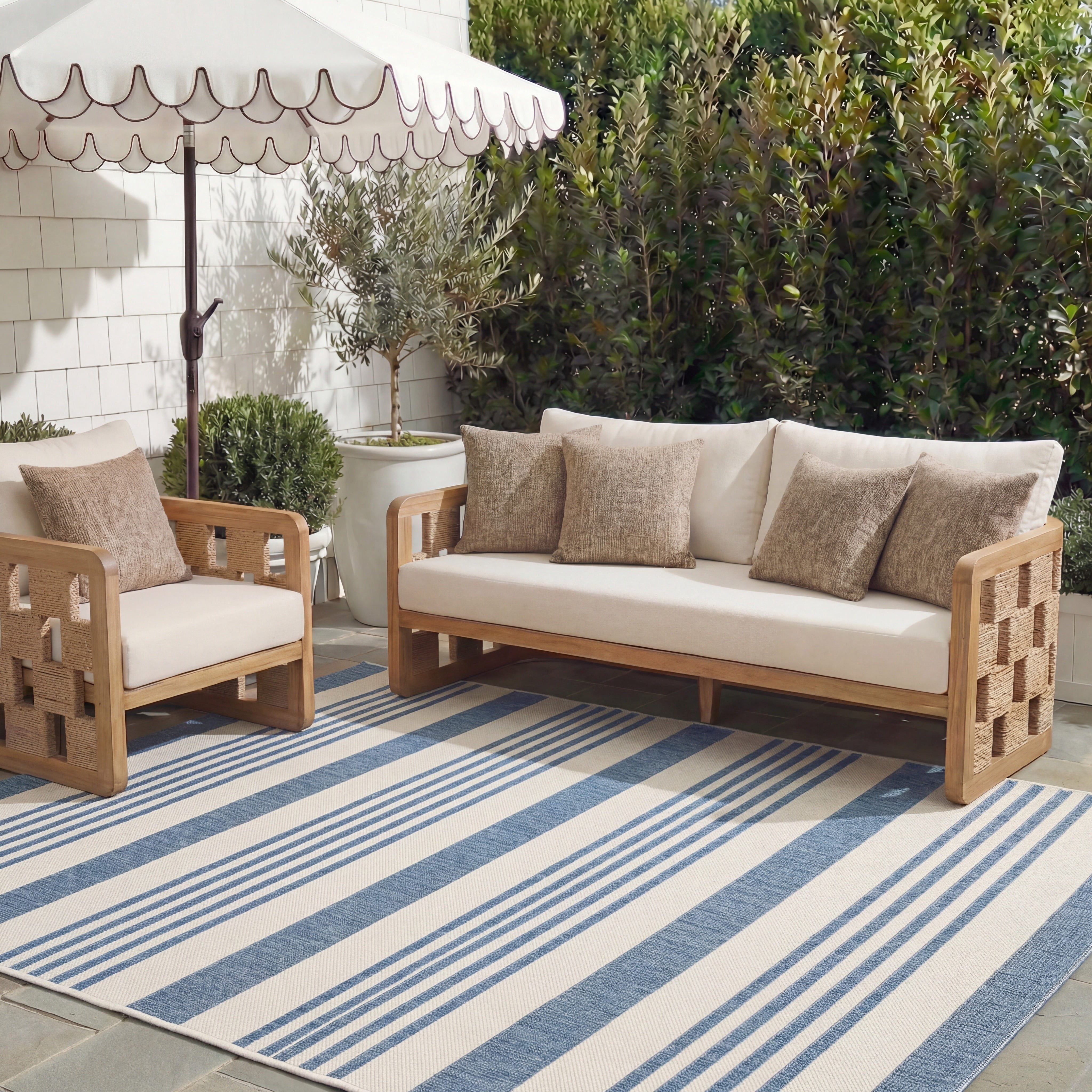 Safavieh Courtyard Caroline Striped Indoor/Outdoor Area Rug, Beige/Blue, 8' x 10'