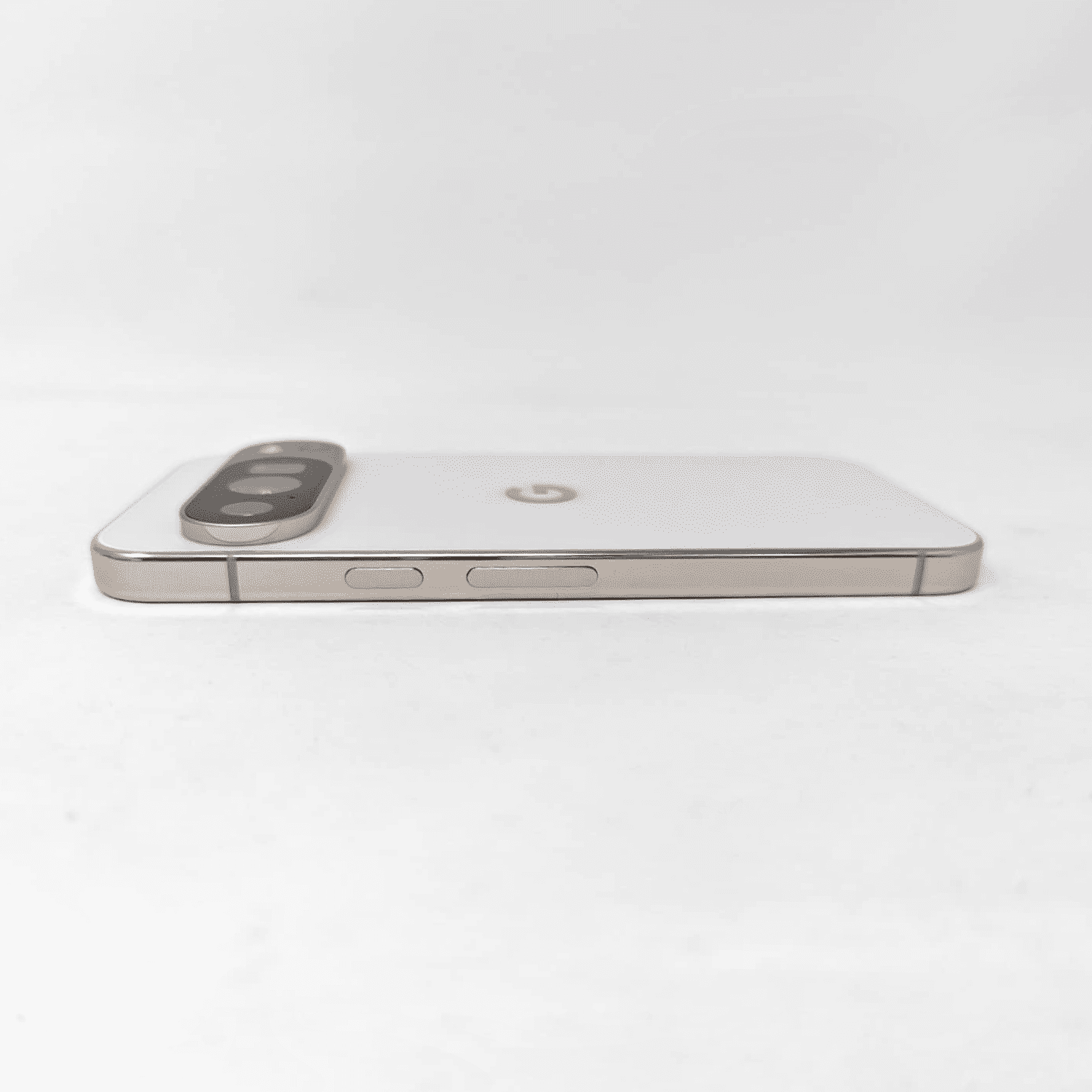 Google Pixel 10 Pro 5G 128GB G4QUR USA Factory Unlocked 6.3" 16GB RAM Smartphone - Porcelain