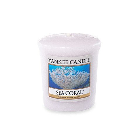 Rare Yankee Candle 1.75 oz Small Sampler Votive Scented Mini Candle 18 piece set 