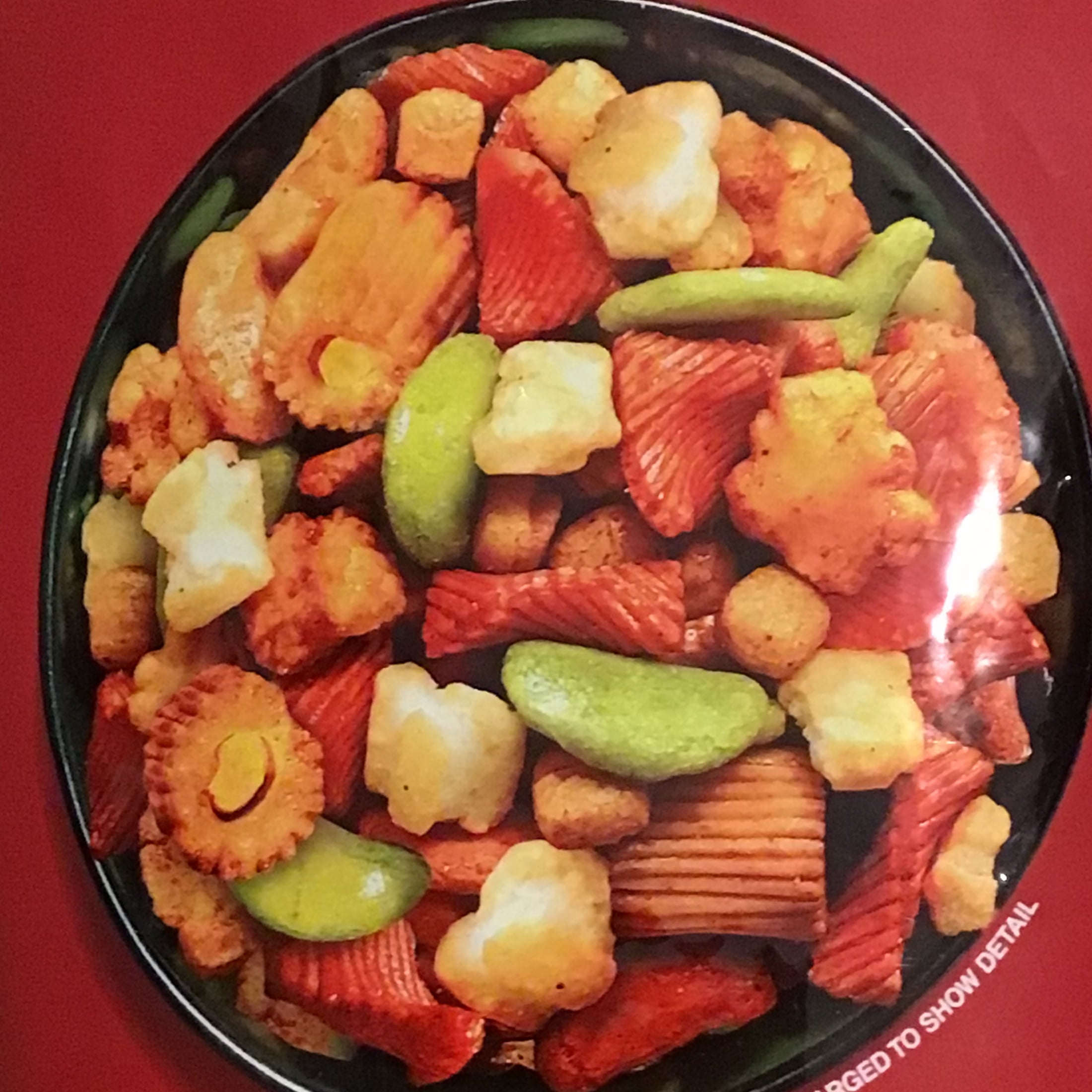 KUNIN SPICY RIGATO MIX PREMIUM ASIAN RICE CRACKERS 10 VARIETIES INSIDE 12 OZ 340 G VALUE PACK