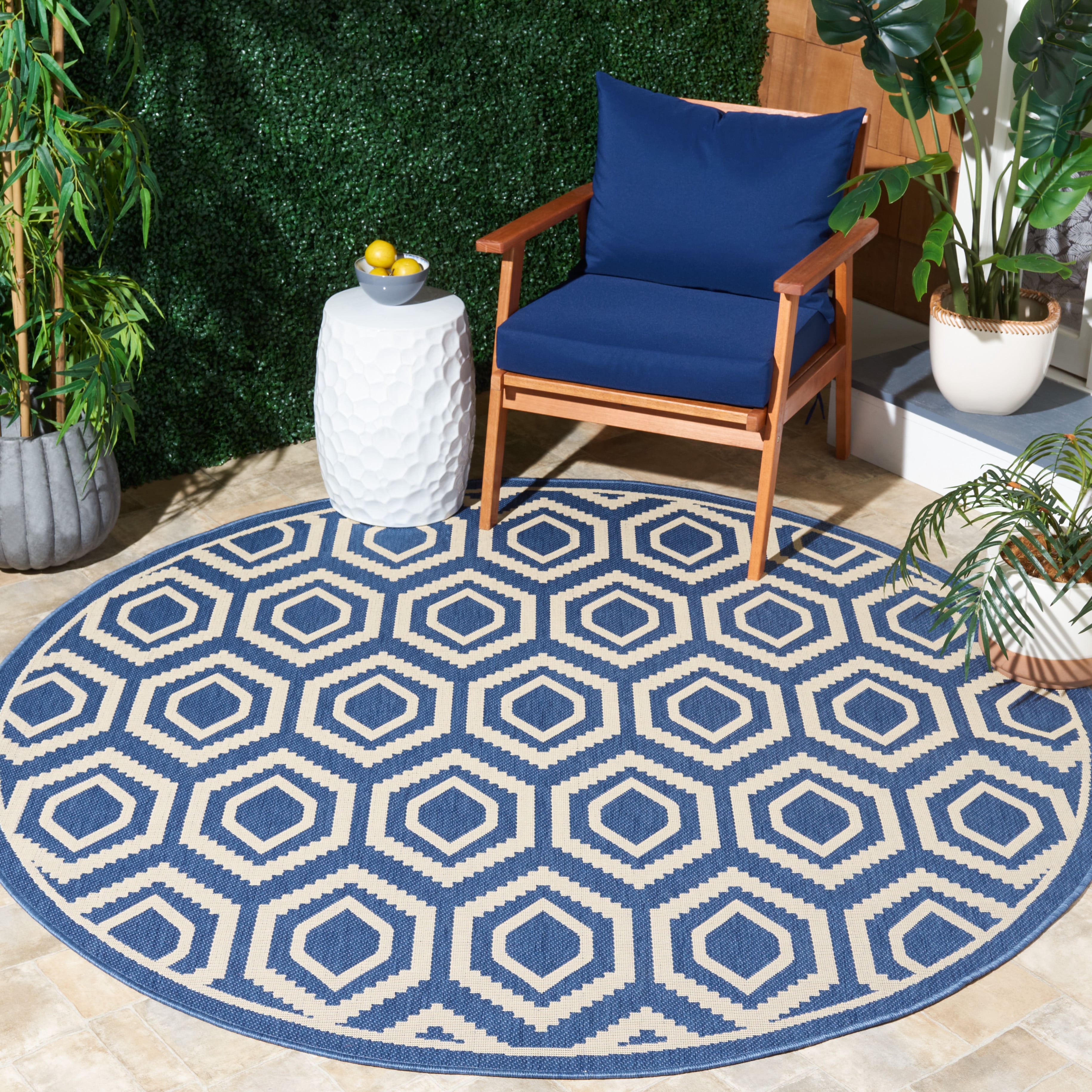 Safavieh Courtyard Amelia Geometric Indoor/Outdoor Area Rug, Blue/Beige, 6'7" x 6'7" Round
