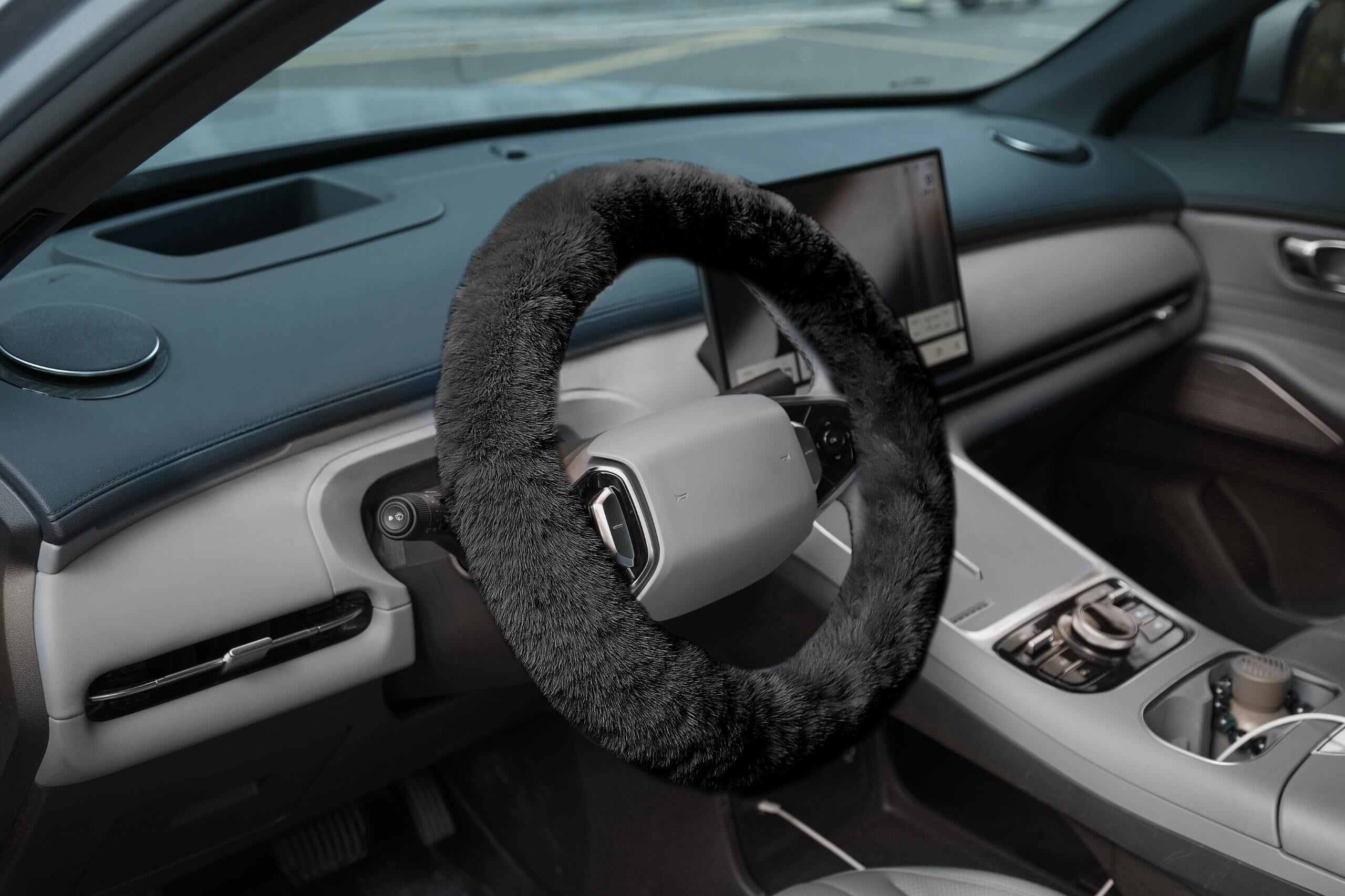 Emerald Universal 14.6"-15.4" Plush Steering Wheel Cover, Soft Faux Fur - Black