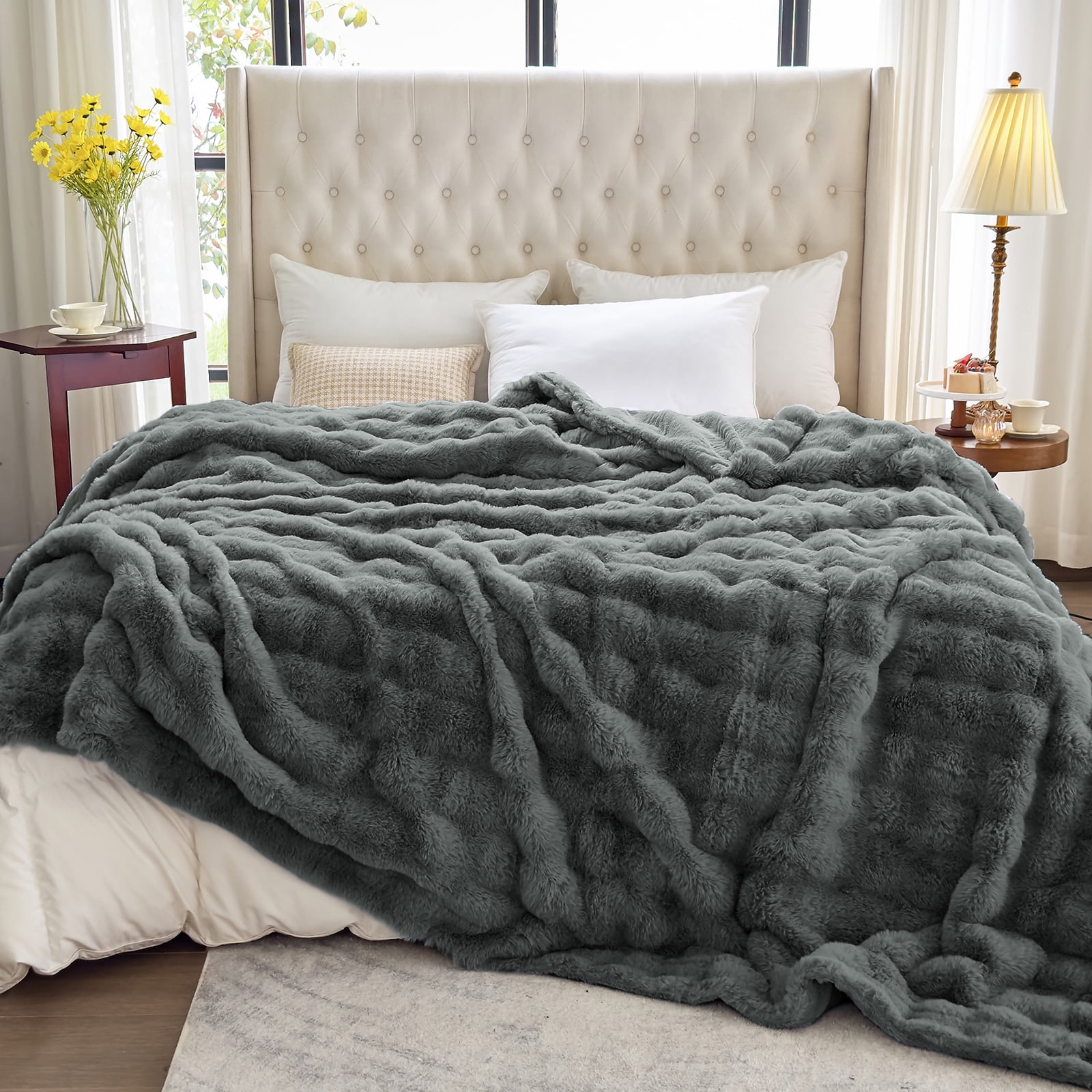 Parojati 90*90 Faux Fur Throw Blanket for Queen Size Bed - Extra Soft Fluffy Warm Bubble Design Blanket for Couch, Sofa and Versatile Use for Bedroom, Living Room, Farmhouse, Grey