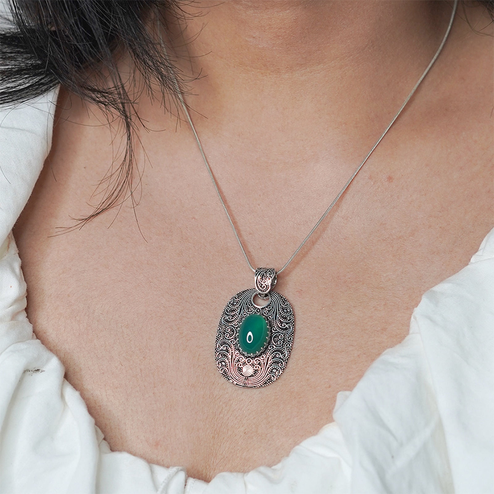 Tibetan Silver Handmade Jewelry Tribal Filigree Green Onyx Gemstone Pendant for Women Elegant Contemporary Design