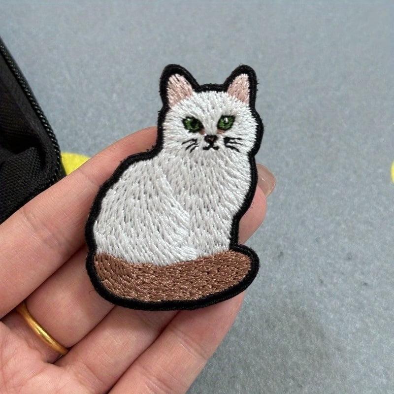 Embroidered Kitten Patch with Hook & Loop Backing - Multi-Color Tactical Badge for Backpacks, Hats, and Military Armbands