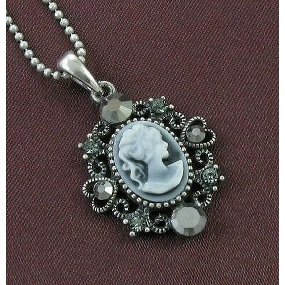 Gray Heart Design CAMEO Necklace Chain Pendant Antique Silver Tone Vintage Style