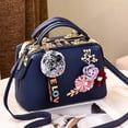thumbnail image 2 of 2022 Nuevo estilo Bolso de mano de moda coreana para mujer Bolso de mano de moda para mujer Bolso cruzado de un solo hombro pequeño cuadrado para mujer, 2 of 4