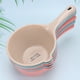 thumbnail image 2 of 5 cucharones pequeños de plástico grueso con mango largo para agua, para baño, gorros de ducha, tazas y cucharas para cocina y hogar (color aleatorio)., 2 of 7