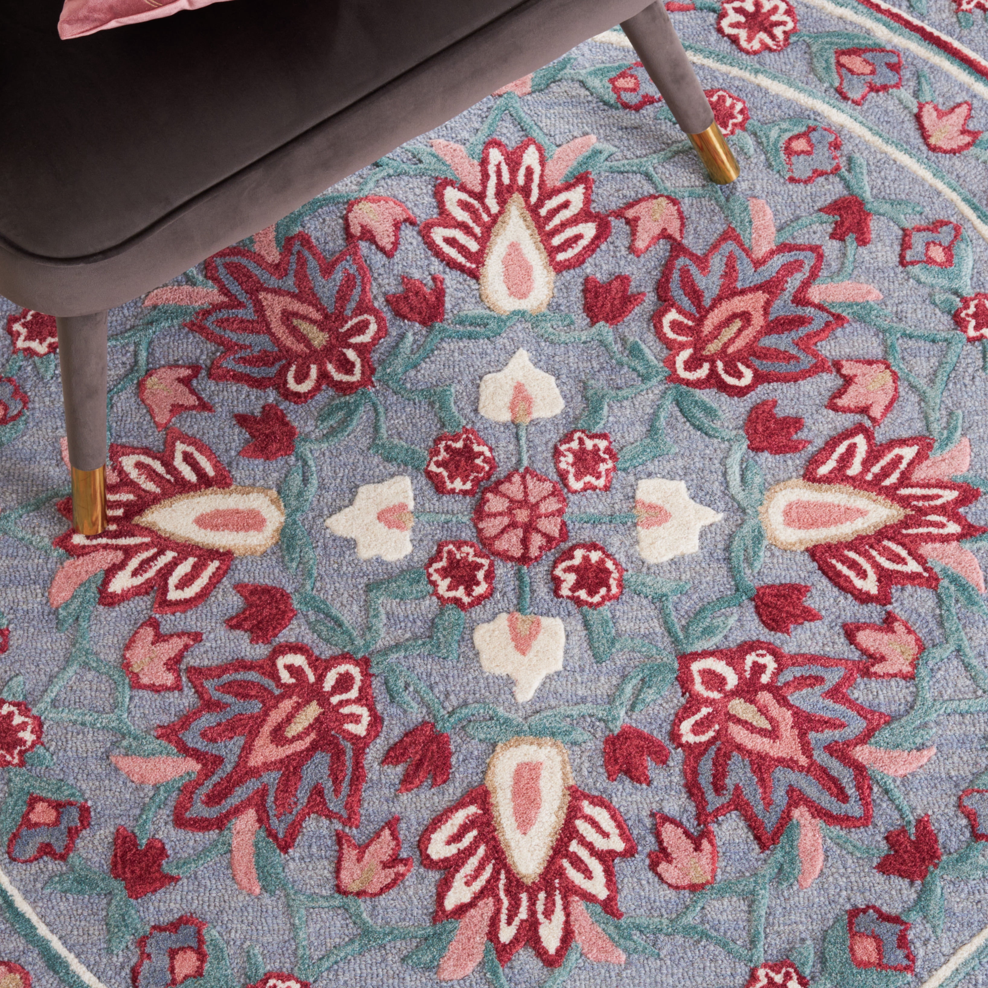 SAFAVIEH Bellagio Vanessa Floral Wool Area Rug, Dark Gray/Ivory, 3' x 5'