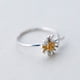 thumbnail image 3 of Anillo de plata S925 para mujer, anillo de margaritas bañado en oro y plata Mori, lindo anillo abierto con hojas pequeñas para mujer, 3 of 4