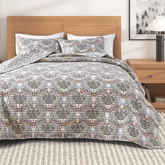 Christmas Quilt Set - Lightweight, Soft, All-Season - 2-Piece Holiday Floral Bedding Set (Twin / Twin XL, Woodland Deer)