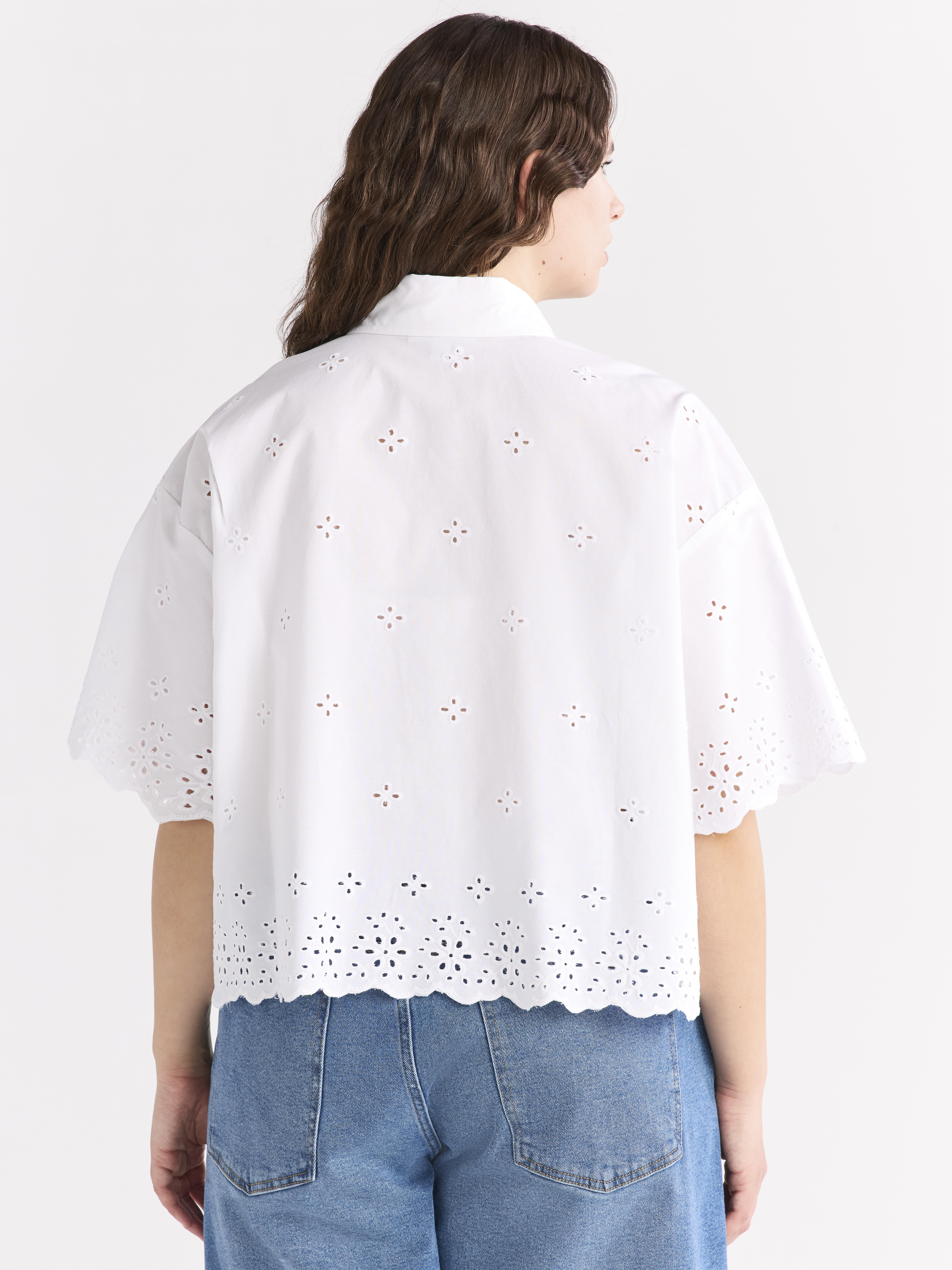 Free Assembly Women's and Women's Plus Cropped Cotton Eyelet Shirt, Sizes XS-4X