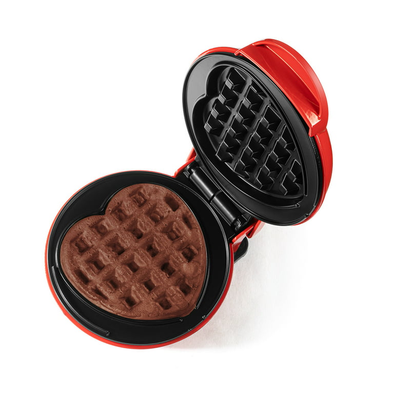 Nostalgia Mini Waffle Maker 5 Heart Shape - Red NEW