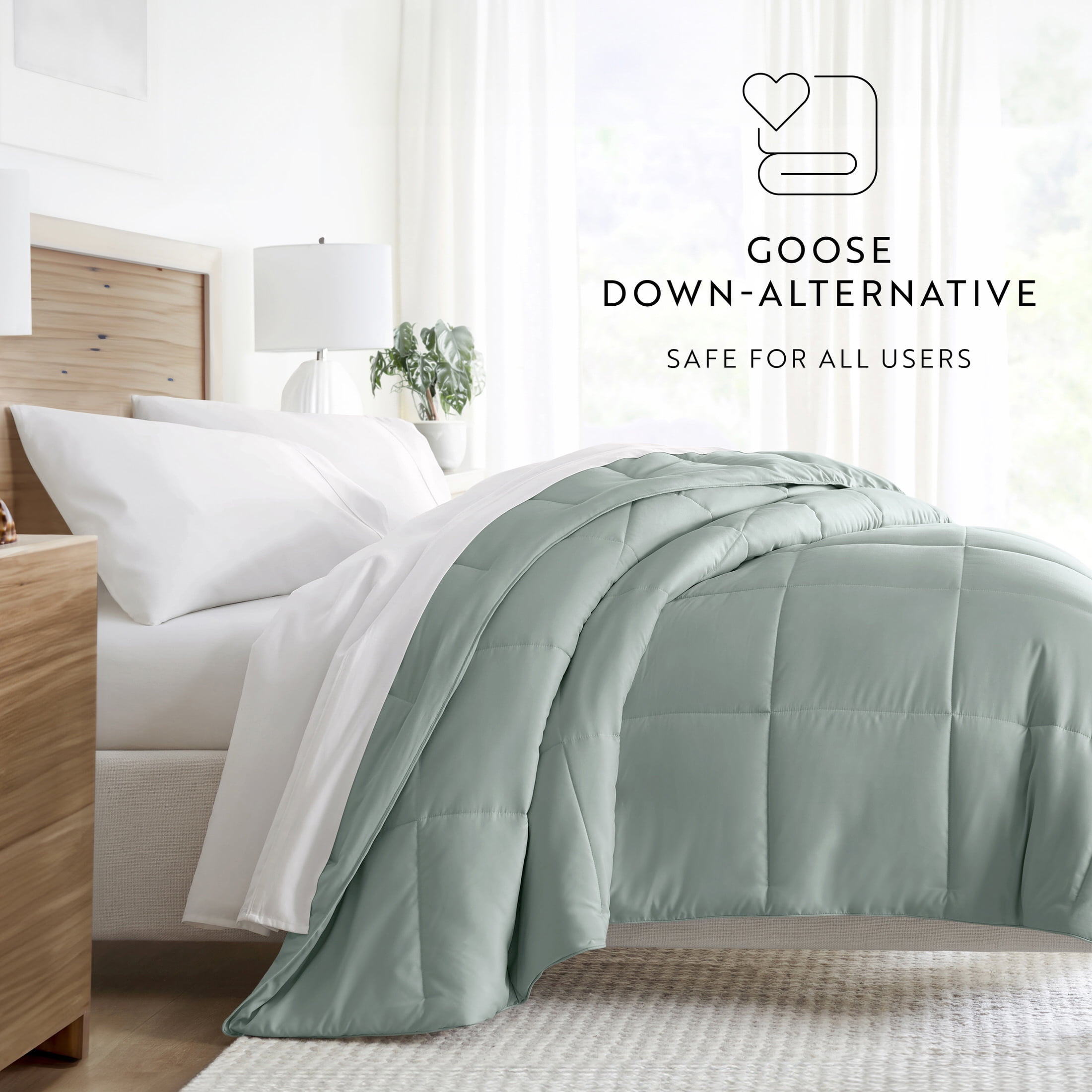 Noble Linens Eucalyptus All Season Lightweight Down-Alternative Solid Comforter, Full/Queen