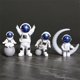thumbnail image 1 of Figura de astronauta nórdico Sincero escultura de resina decoración moderna para el Hogar Hogar, 1 of 6