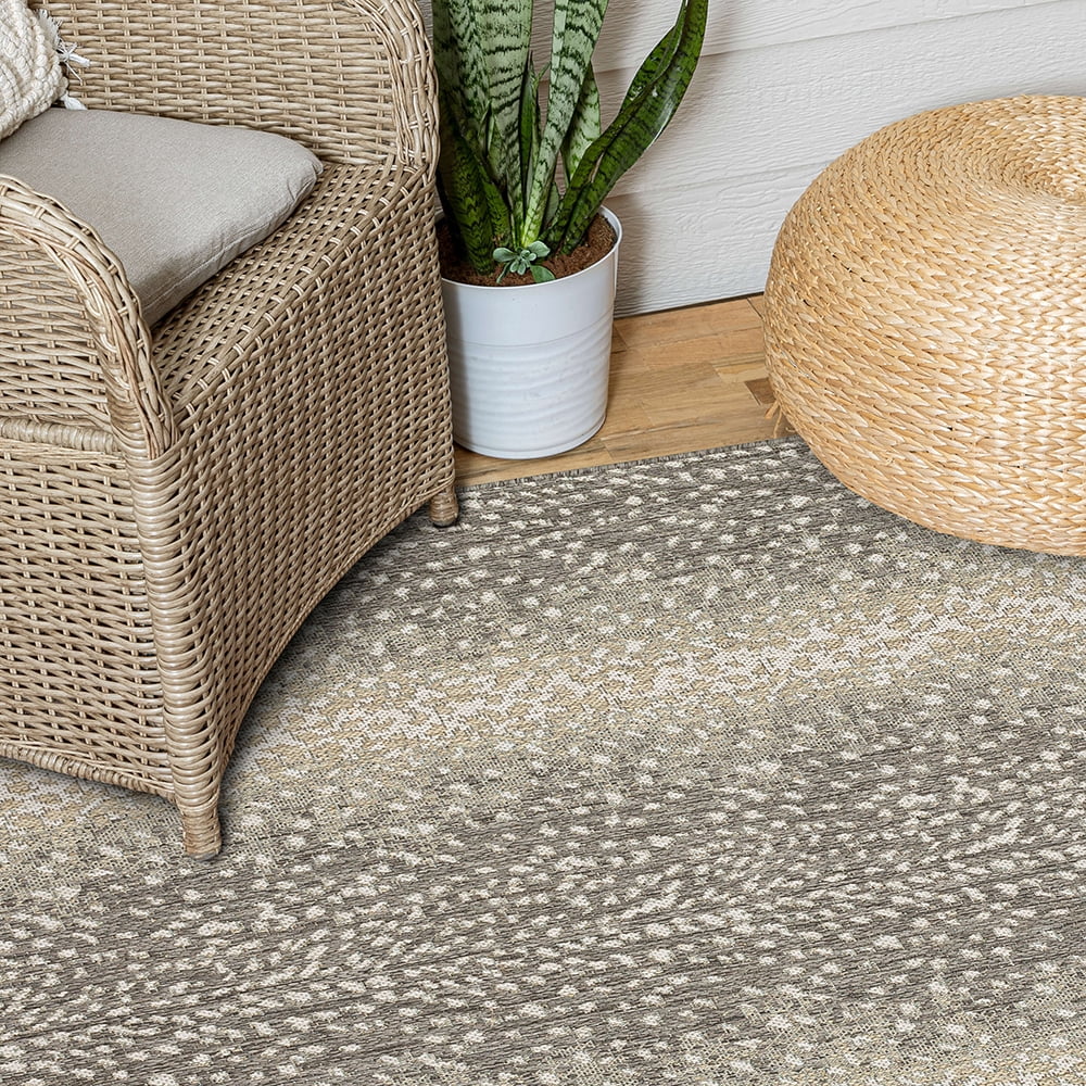 Mohawk Home Gazelle Skin Outdoor Area Rug, Light Grey, 10' x 13'