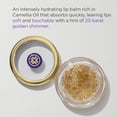 thumbnail image 2 of Bálsamo labial TATCHA Camellia Gold Spun Nutritive 6 ml con oro de 23 quilates, 2 of 5