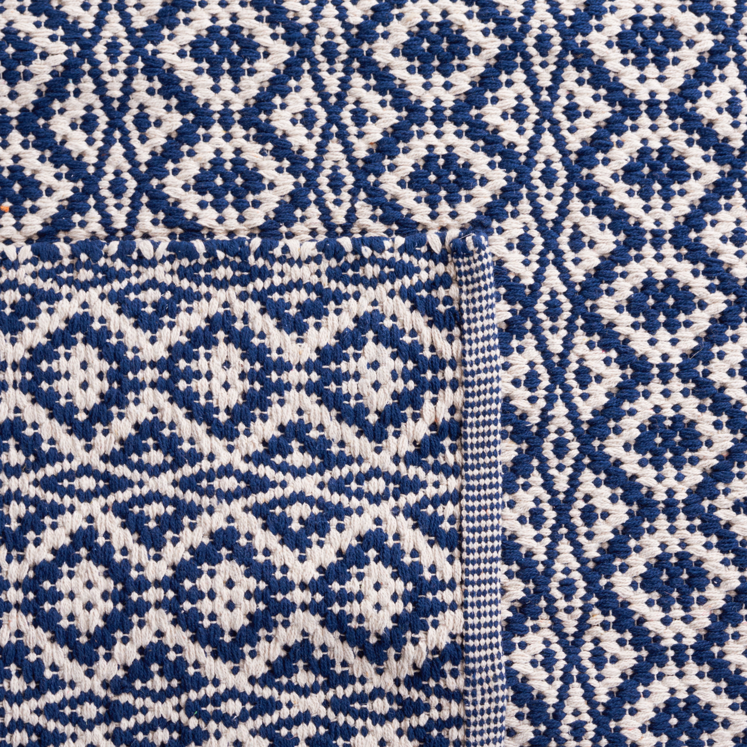 Safavieh Montauk Corrine Geometric Cotton Area Rug, Ivory/Navy, 6' x 9'