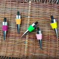 thumbnail image 3 of Tapones para botellas de vino en blanco, 10 piezas, anillo de sellado colorido, tapón de metal para botellas con poste roscado, reutilizable, dorado, 3 of 7