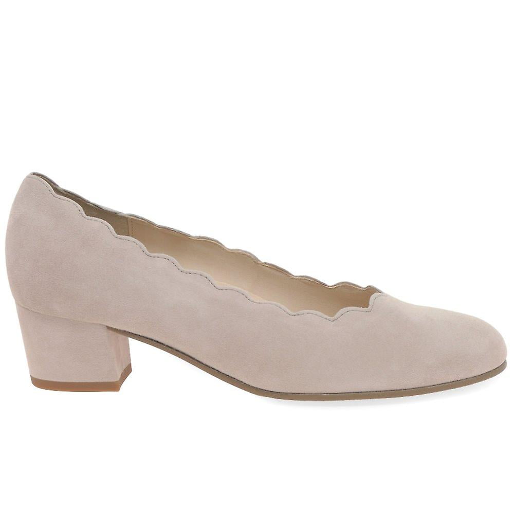 Gigi court heels sale