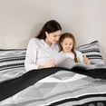 thumbnail image 5 of Feelyou Chic Abstract Grey Queen Comforter Set for Men, Modern Art Striped Bedding Sets, Contemporary Aesthetic Reversible Bedding Comforter Set, Lightweight Room Decor, 3 Pieces, 5 of 8