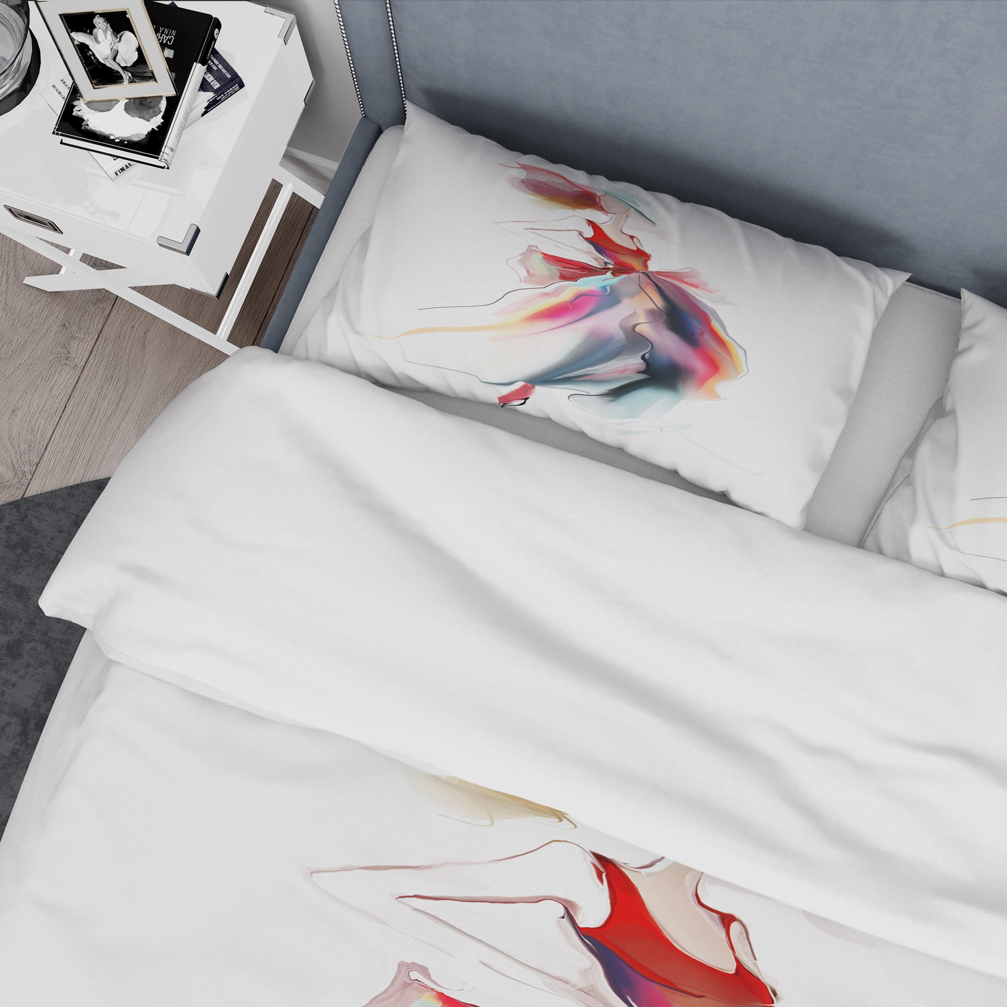 Designart 'Retro Fashion Dress' Portrait Duvet Cover Set