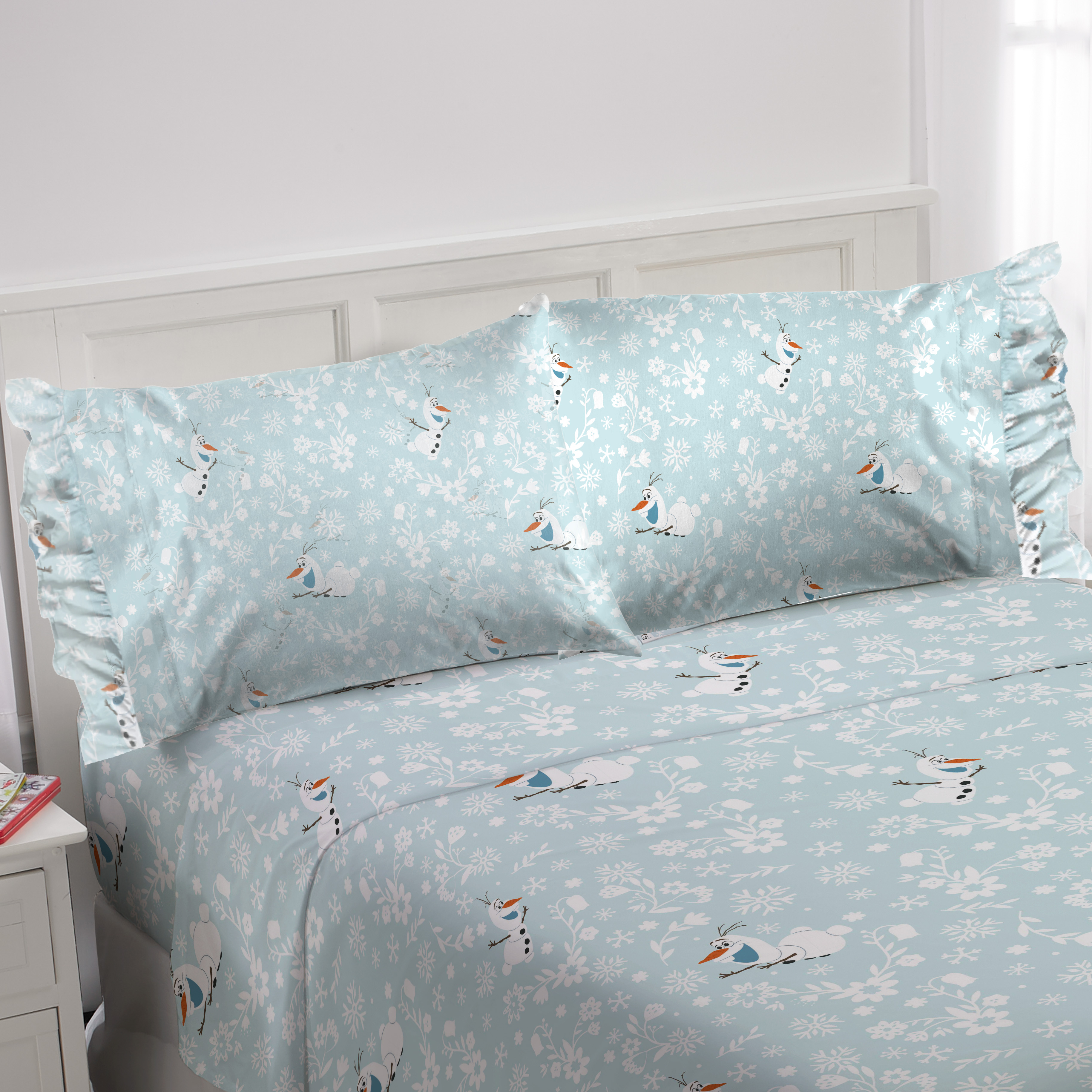 Disney Frozen Icy Adventure 4-Piece Full Sheet Set, Kids, White and Blue