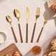 thumbnail image 4 of Juego de cubiertos de acero inoxidable | 4 piezas de cuchillo, tenedor, cuchara y palillos con mango de madera | Utensilios duraderos para el hogar, el comedor y la cocina, 4 of 6