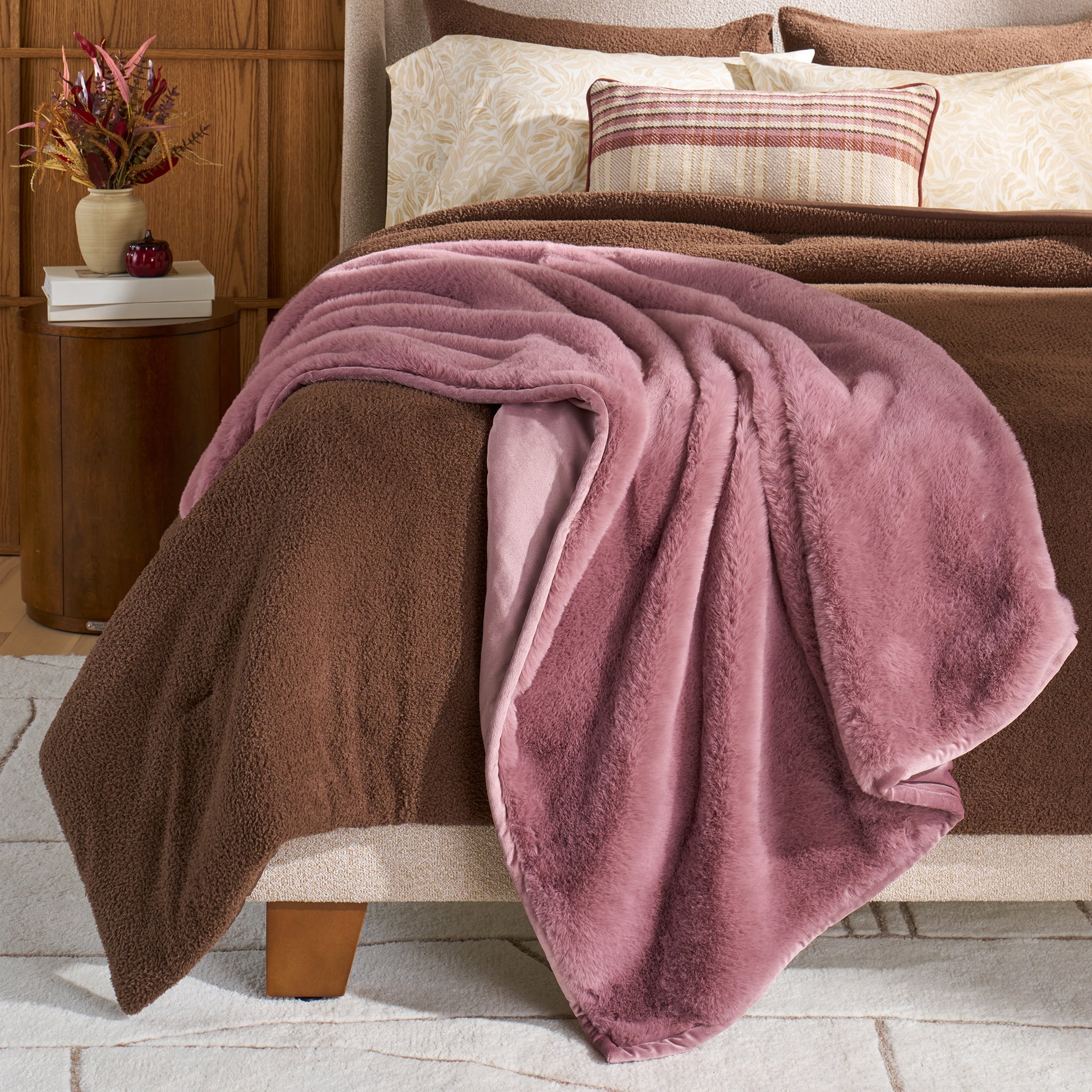 Better Homes & Gardens Violet Gem Faux Fur Oversized Throw Blanket, 50 in x 72 in