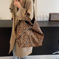thumbnail image 4 of Bolso de lona de estilo europeo y americano, moderno, estilo perezoso, con estampado de leopardo, bolso de hombro informal, conjunto de dos piezas para madre e hija, 4 of 5