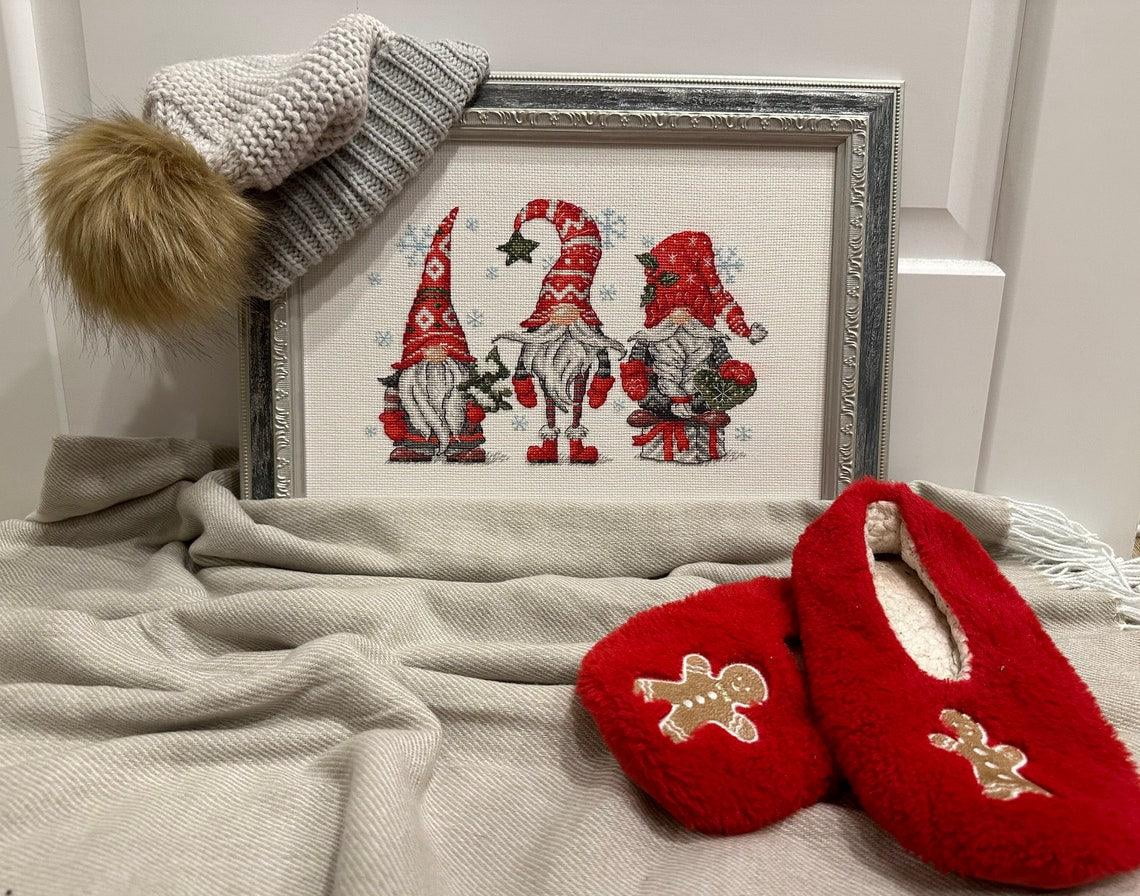 RIOLIS Counted Cross Stitch Kit 11.75"X8.25"-Gnomes