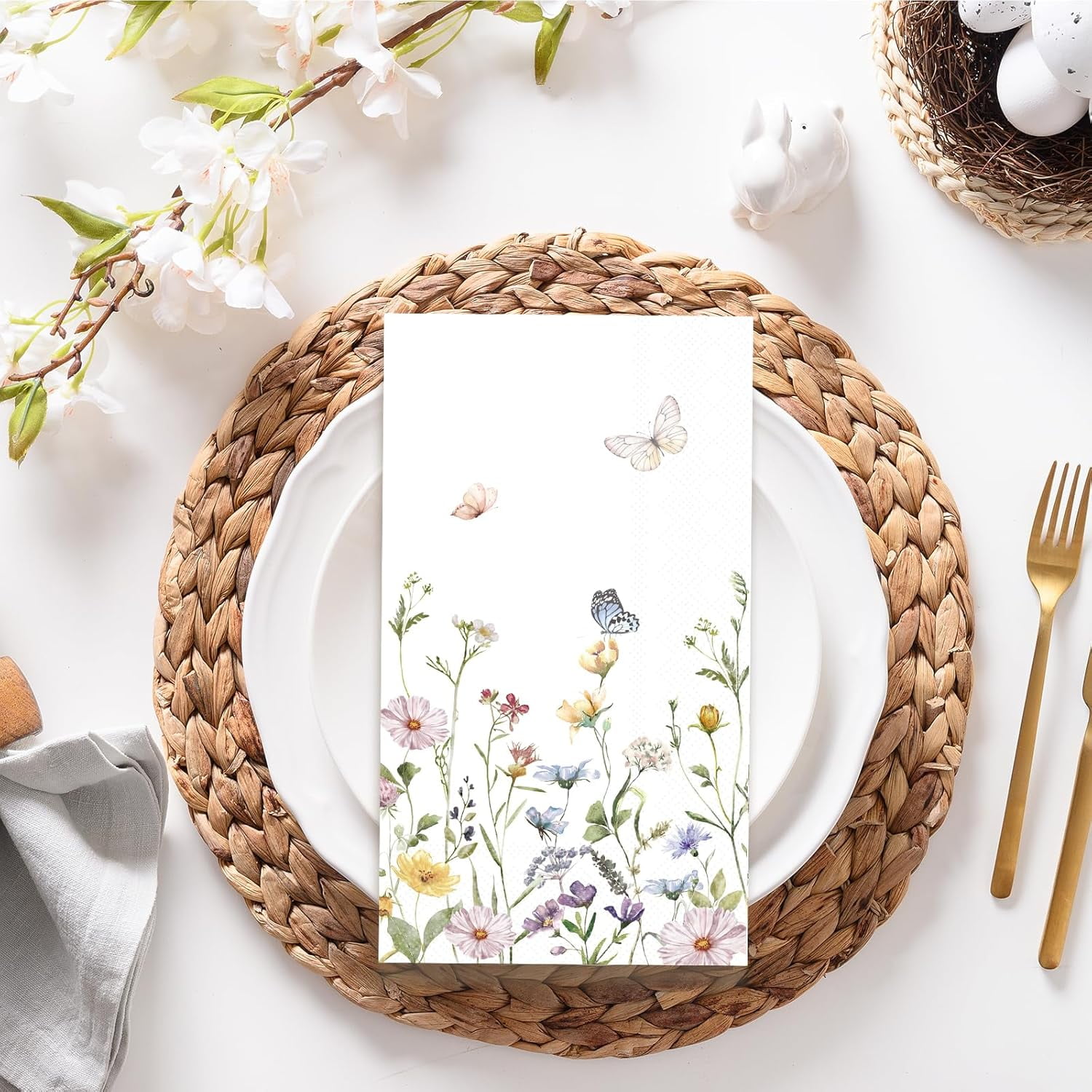 100 PCS Floral Disposable Napkins, 3 Ply Dinner Napkins Summer Wildflower Decorative Paper Guest Napkin for Family Party, Wedding, Birthday, Home Kitchen Dining Table Decor 7.9 x 4.3