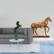 thumbnail image 2 of Figuras decorativas de caballos, esculturas para dormitorio o jardín, figuras de resina grabadas con animales, ideales para la decoración del hogar u, 2 of 8