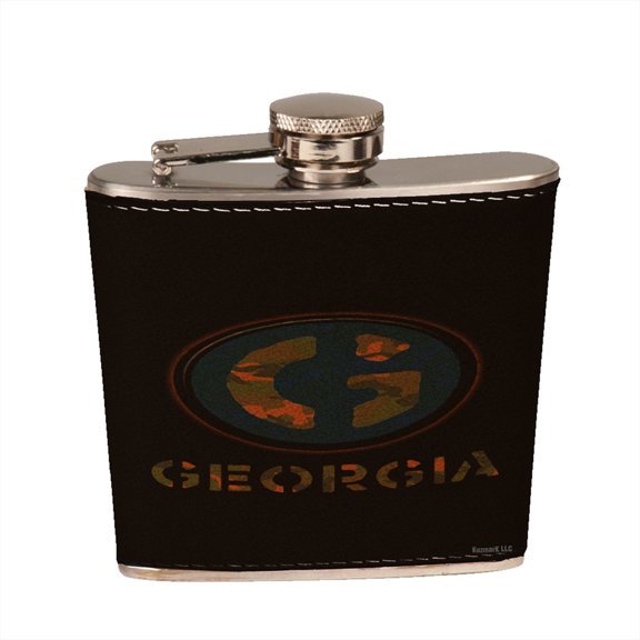 KuzmarK 6 oz. Leather Pocket Hip Liquor Flask - Georgia Camouflage