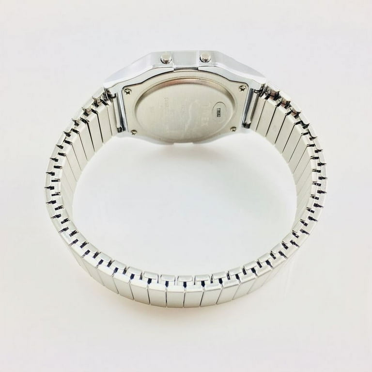 Timex Men's Classic Digital Silver-Tone 34mm INDIGLO Casual Timex Men's Classic Digital Silver-Tone 34mm INDIGLO Casual