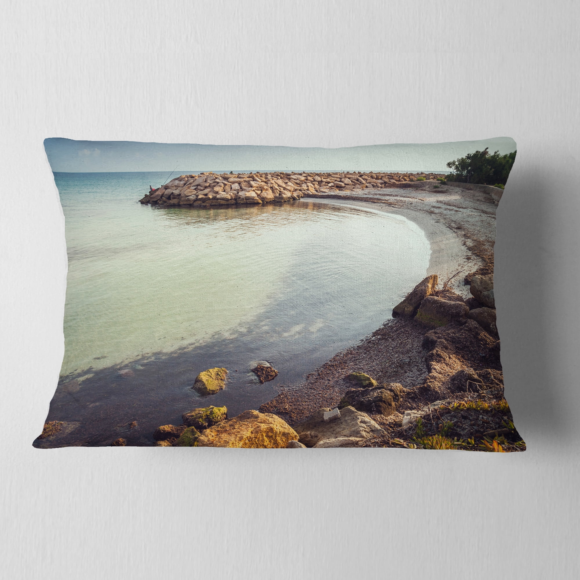 Designart Little Lagoon with Fishermen Africa - Seashore Throw Pillow - 12x20