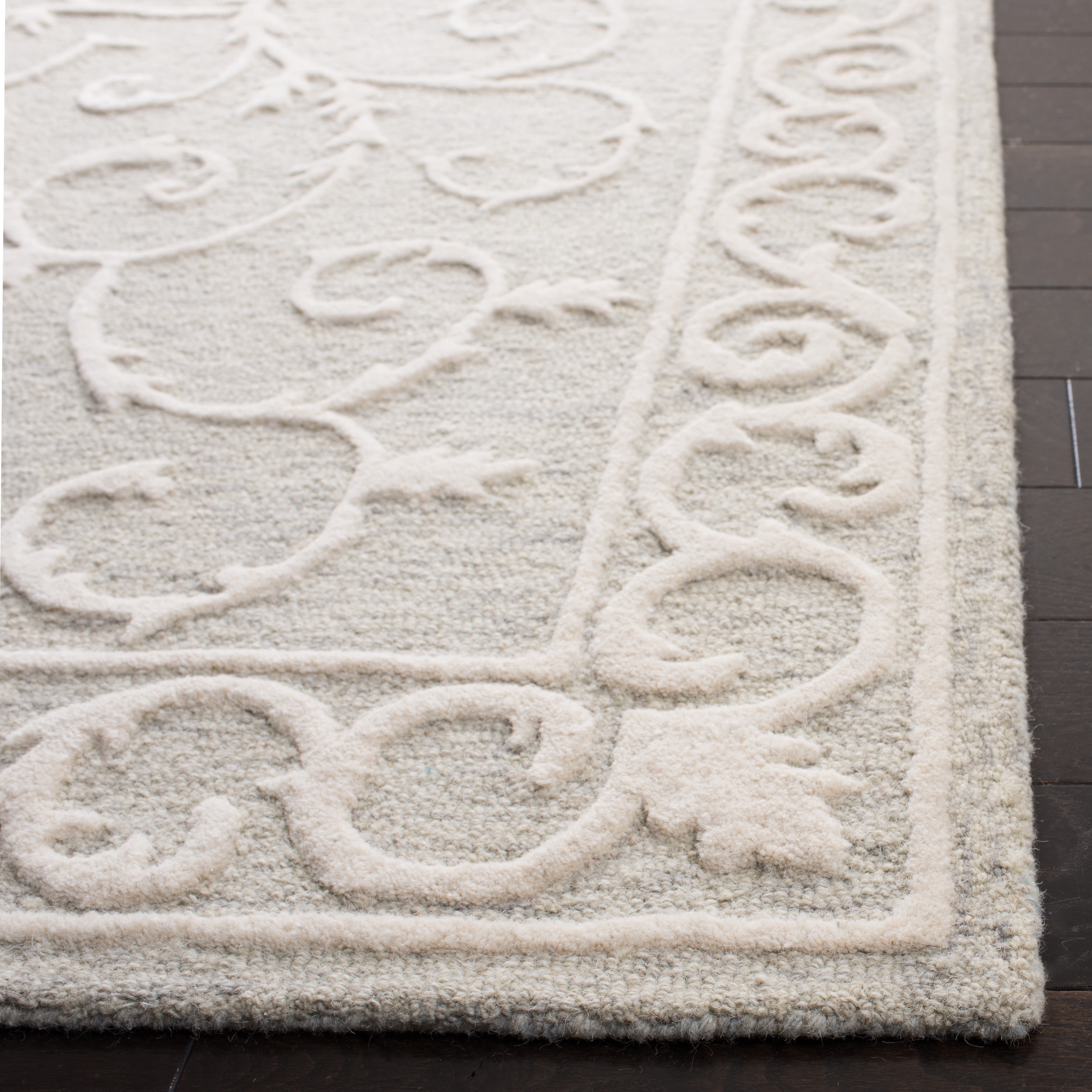 SAFAVIEH Micro-Loop Asteria Oriental Runner Rug, Light Grey/Ivory, 2'3" x 9'