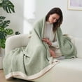 thumbnail image 3 of Manta Amélie Home con forma de gofre de chenilla reversible, 130 x 150 cm, 3 of 9