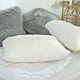 thumbnail image 5 of Fundas de Almohada de Piel sintética Suave, Paquete de 2 Fundas de Cojines de Felpa Fundas de Almohada de Piel sintética Suave para decoración del hogar de sofá Cama 50x70 cm Blanco, 5 of 5
