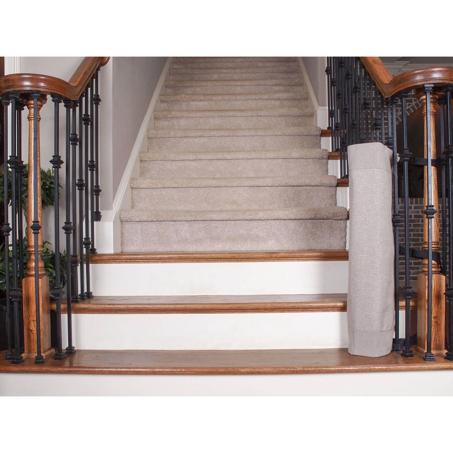 banister to banister gate